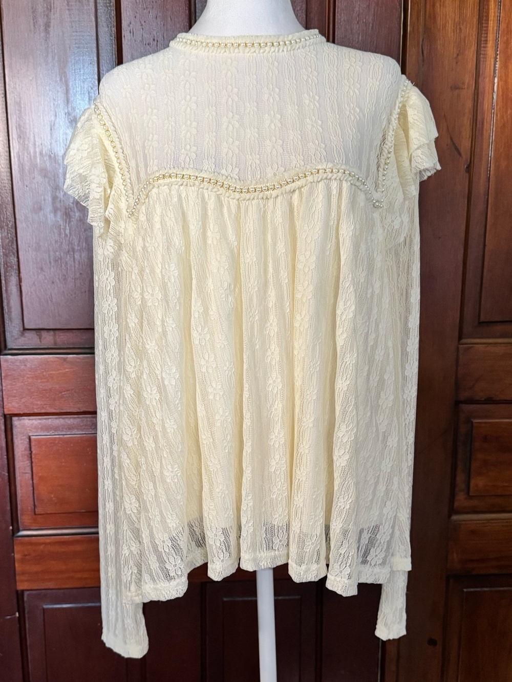 Easel Los Angeles Sheer Lace Pearl Blouse Top Size Large